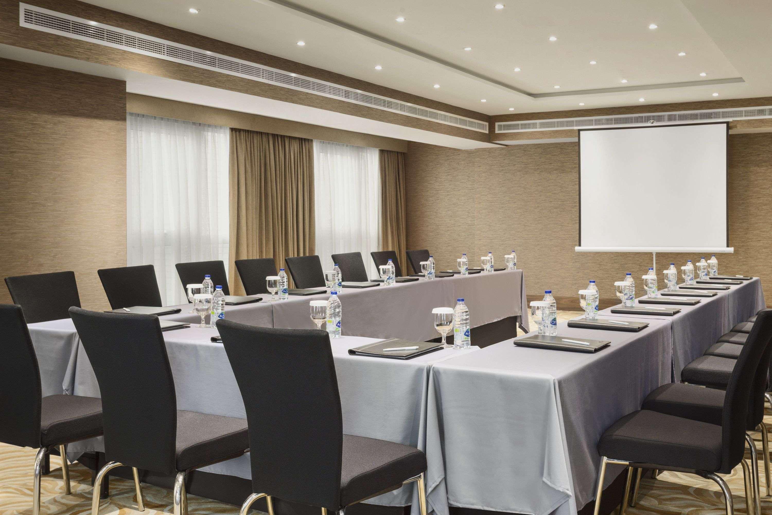 Hawthorn Extended Stay By Wyndham Abu Dhabi City Center Eksteriør bilde