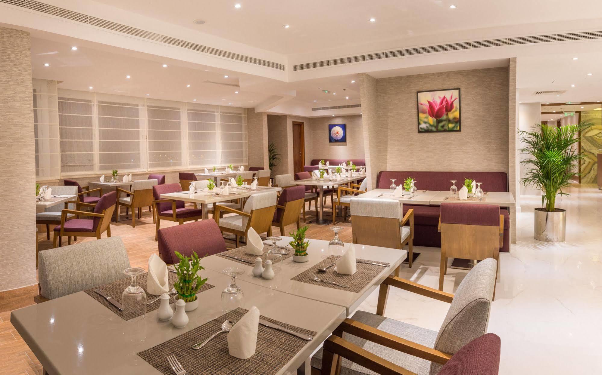 Hawthorn Extended Stay By Wyndham Abu Dhabi City Center Eksteriør bilde