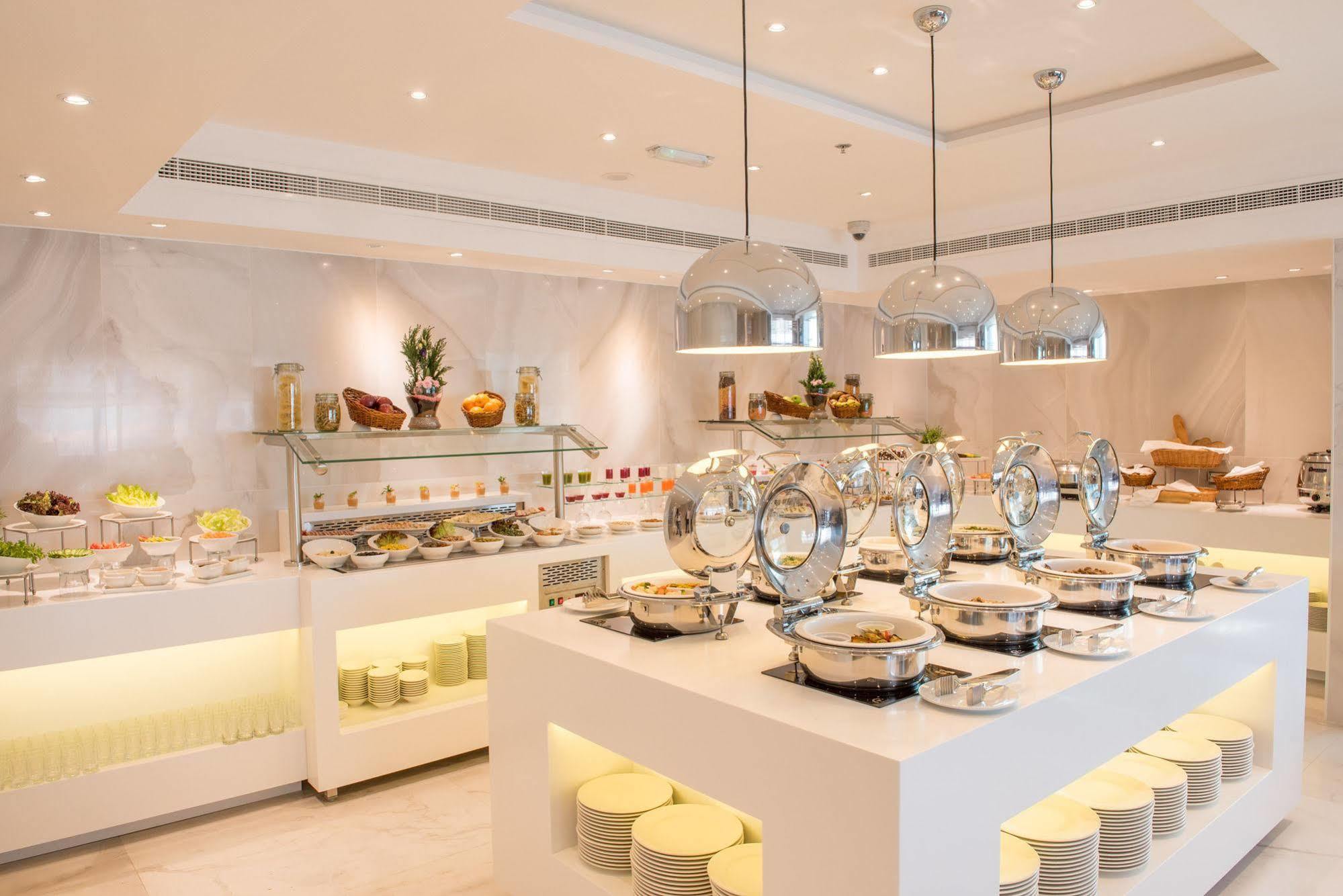 Hawthorn Extended Stay By Wyndham Abu Dhabi City Center Eksteriør bilde
