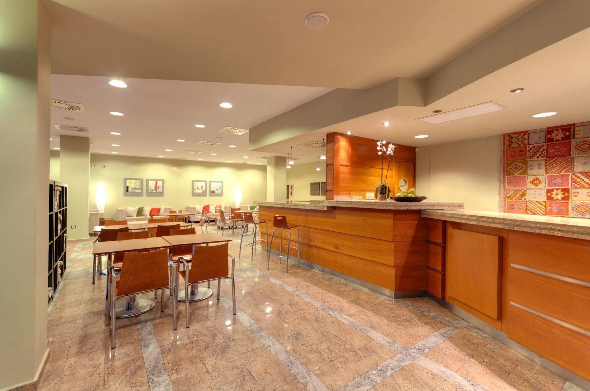 Hawthorn Extended Stay By Wyndham Abu Dhabi City Center Eksteriør bilde